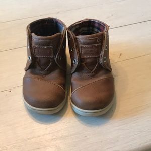 Baby boy Toms